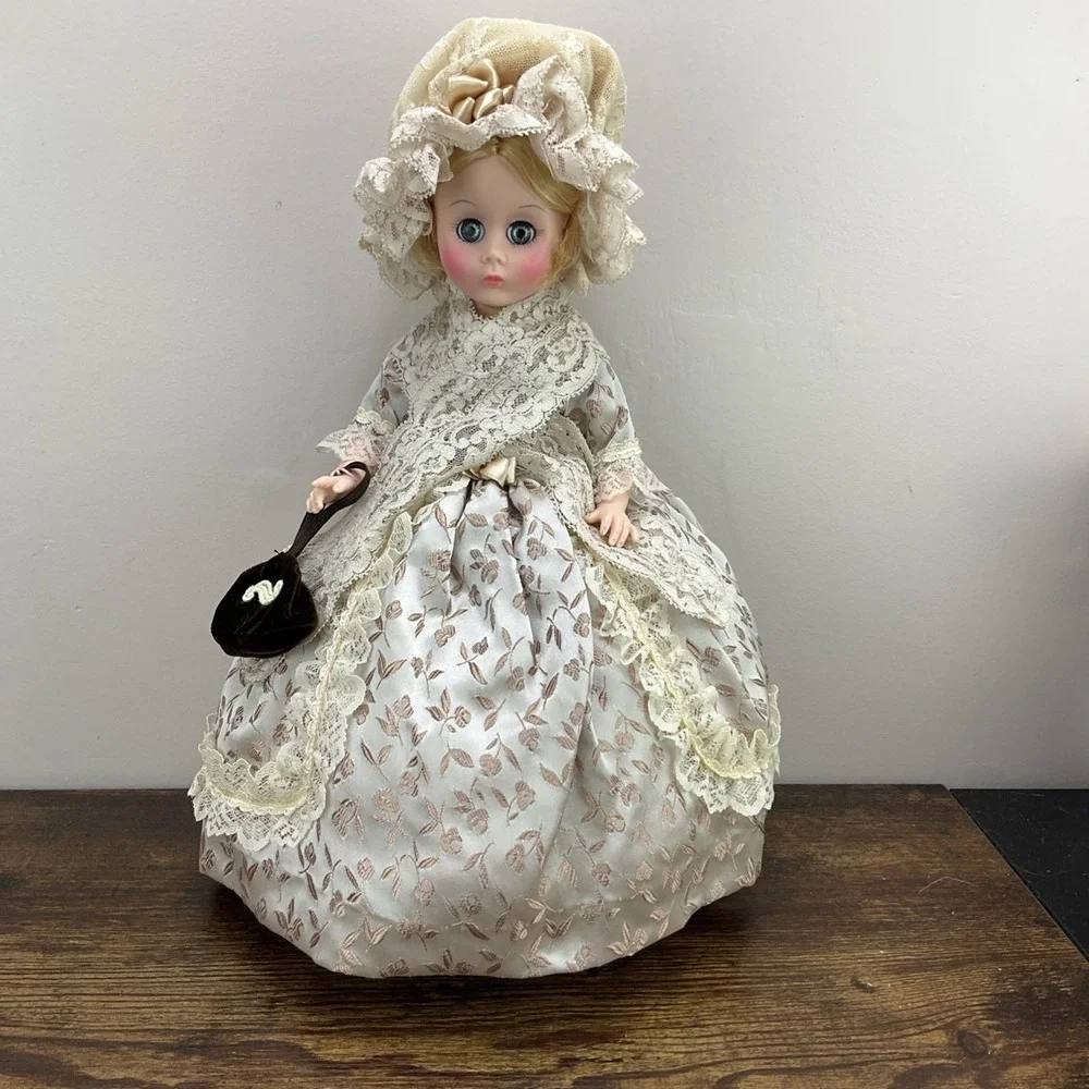 1976 Madame Alexander Martha Washington 1501 First Ladies Series Doll With Box
